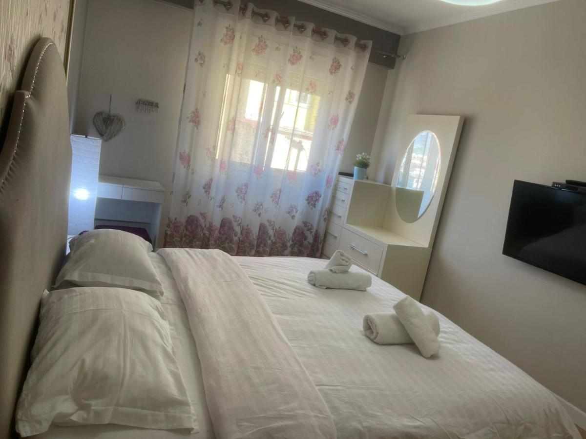 Apartament 3 Bedroom Tirana